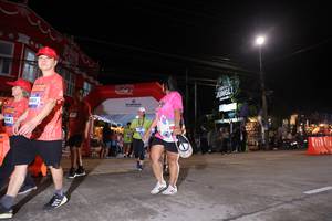 BIB: 085
                            <button type="button" onclick="openModal(26263384)" class="btn btn-primary btn-sm float-right btn-popup" data-toggle="modal" data-target=".modal-high-quality">
                        <i class="fas fa-shopping-cart"></i> Add to Cart
                    </button>
                                            <button type="button" onclick="isThisMe(26263384, true)" class="btn btn-success btn-sm float-right btn-popup btn-isme hidden" data-toggle="tooltip" data-placement="bottom" title="นี่คือรูปของคุณใช่ไหม คลิกที่นี่เพื่อเอาเข้าอัลบั้ม">
                        <i class="fas fa-plus"></i> Add to album
                    </button>
                    <button type="button" onclick="isThisMe(26263384, false)" class="btn btn-warning btn-sm float-right btn-popup btn-isnotme hidden">
                        <i class="fas fa-ban"></i> Remove from album
                    </button>